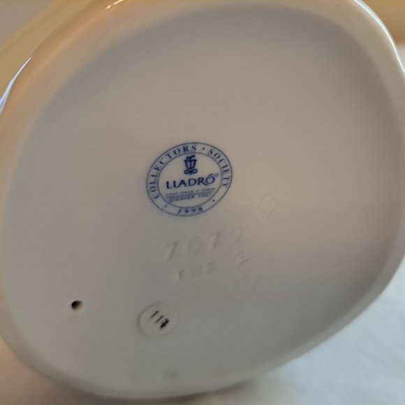 FINAL COST RARE Lladro It Wasn't  Me 07672 puppy flower pot with box - Picture 4 of 8